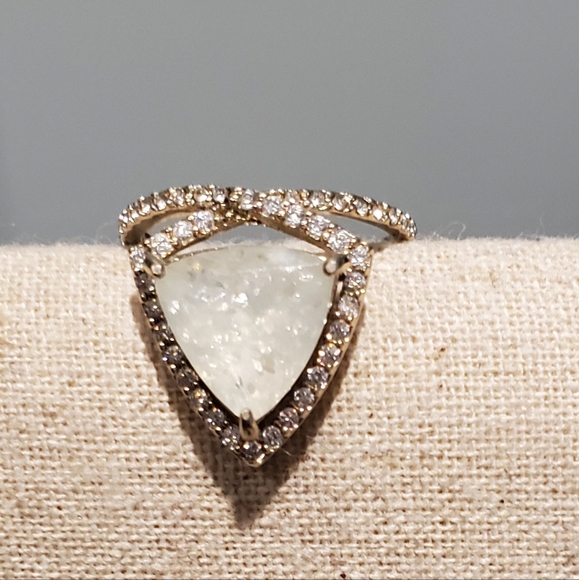 Gorgeous Cocktail Ring - Picture 1 of 4